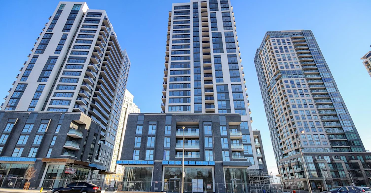 910-30 Samuel Woodway, Toronto, ON, M9B 0C9