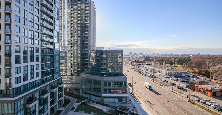 910-30 Samuel Woodway, Toronto, ON, M9B 0C9 - 2