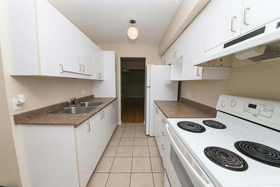 1815 Loranger Court, Ottawa, ON, K1C 7H7 - 2