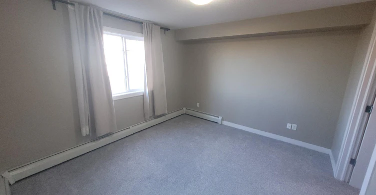 920 156 Street, Edmonton, AB, T6R 0N6 - 9