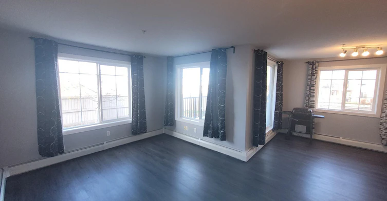 920 156 Street, Edmonton, AB, T6R 0N6 - 11