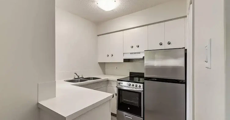 04-4815 46 Street, Red Deer, AB, T4N 1N1 - 2