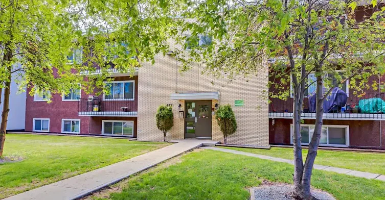 03-4821 46 Street, Red Deer, AB, T4N 1N1 - 8