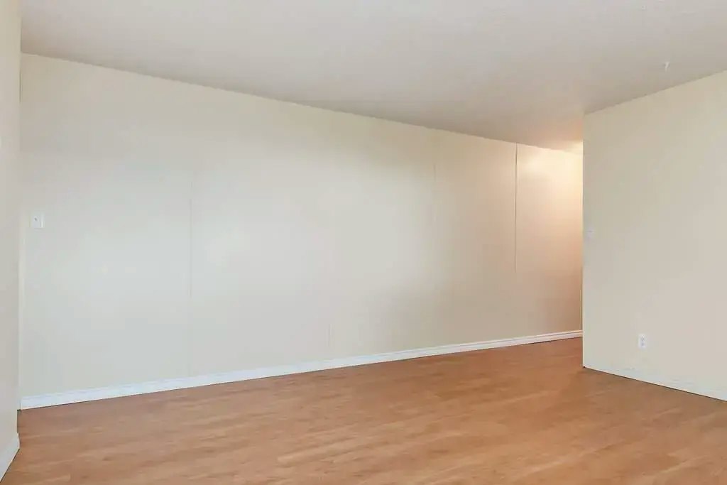 04-4514 48 Avenue, Red Deer, AB, T9N 1T1 - 11