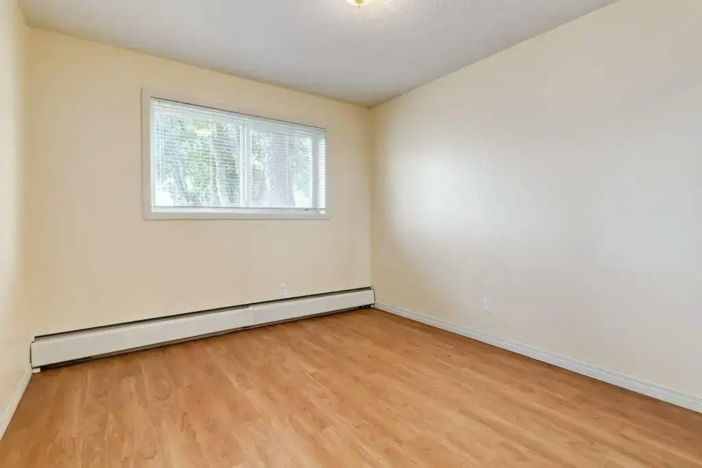 04-4514 48 Avenue, Red Deer, AB, T9N 1T1 - 13