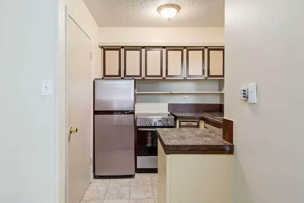 04-4514 48 Avenue, Red Deer, AB, T9N 1T1 - 8