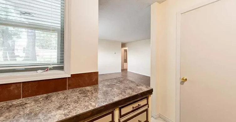 07-4514 48 Avenue, Red Deer, AB, T9N 1T1 - 9