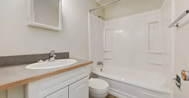 09-3901 50a Avenue, Red Deer, AB, T4N 4E5 - 5
