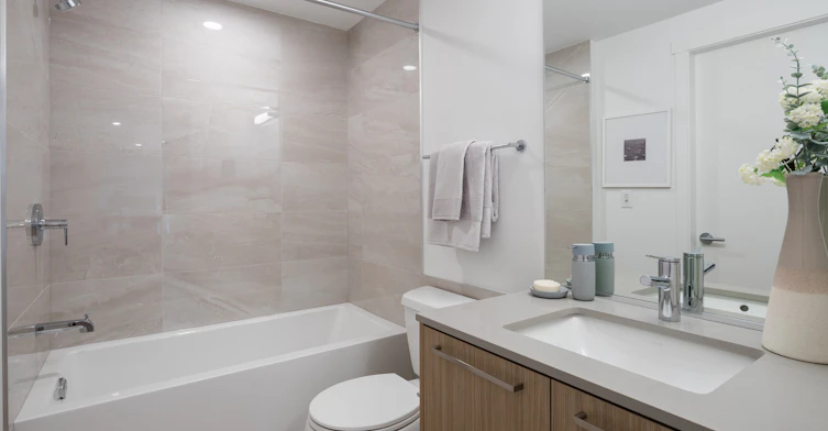 3833 Fraser Street, Vancouver, BC, V5V 4E3 - 7
