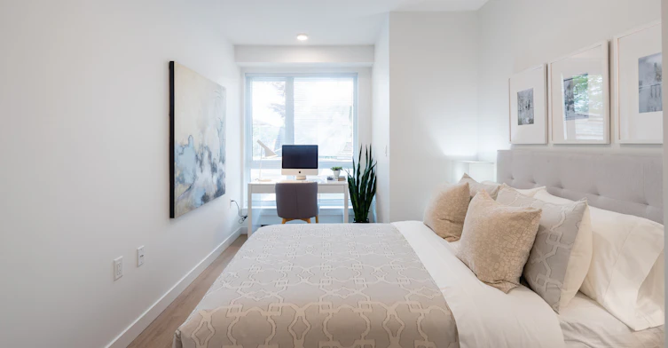 3833 Fraser Street, Vancouver, BC, V5V 4E3 - 4