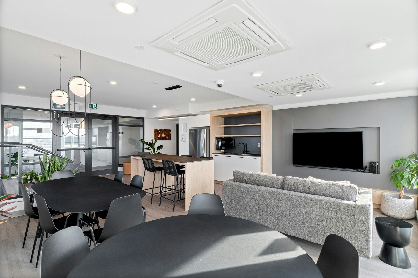3833 Fraser Street, Vancouver, BC, V5V 4E3 - 7