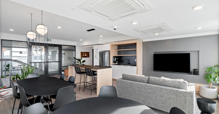 3833 Fraser Street, Vancouver, BC, V5V 4E3 - 7