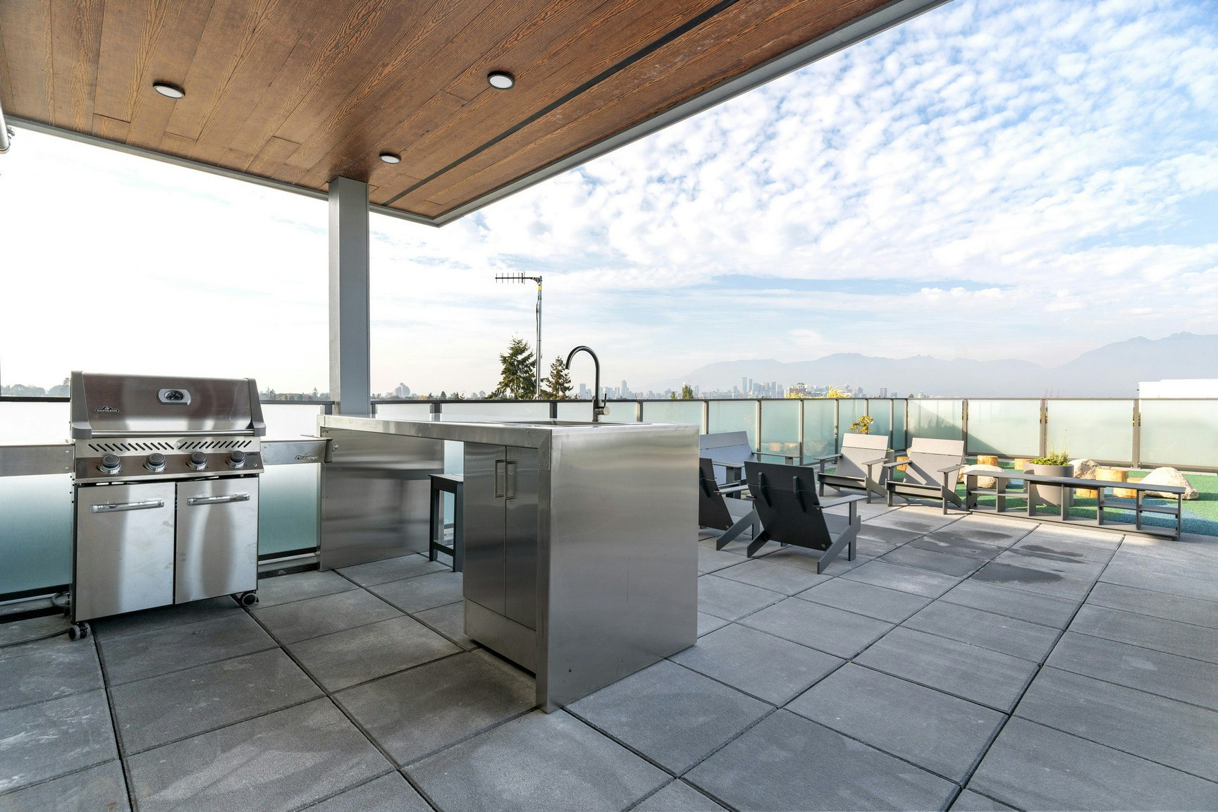 3833 Fraser Street, Vancouver, BC, V5V 4E3 - 8