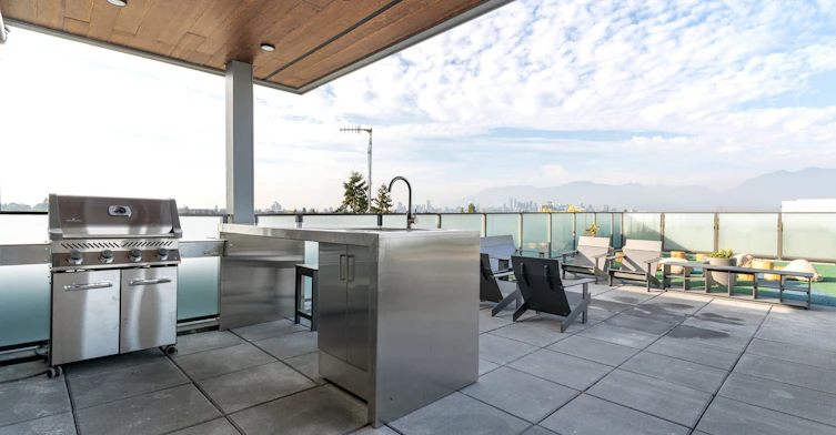 3833 Fraser Street, Vancouver, BC, V5V 4E3 - 8