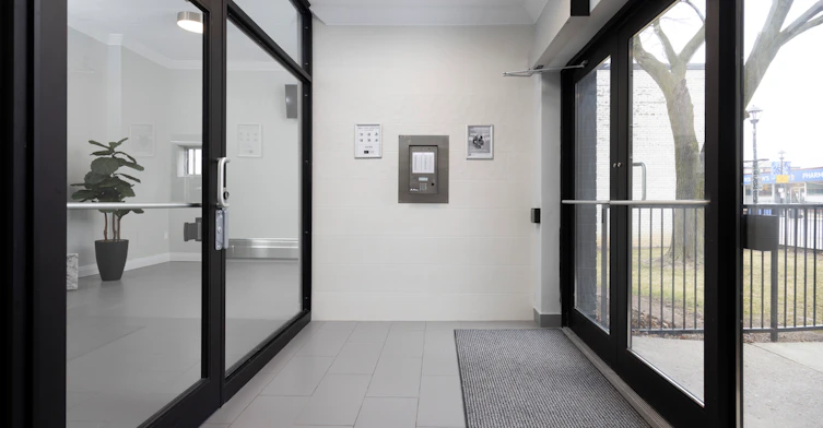0102-190 Queen Street South, Mississauga, ON, L5M 1L3 - 13