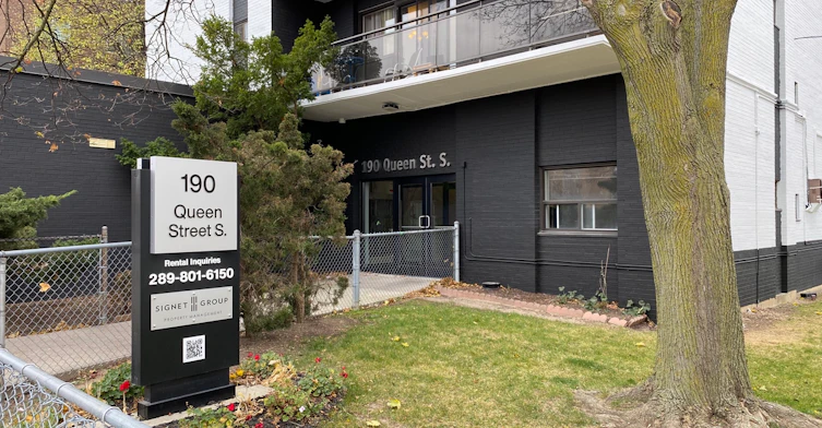 0102-190 Queen Street South, Mississauga, ON, L5M 1L3 - 2