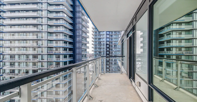 1009-2550 Eglinton Avenue W, Mississauga, ON, L5M 0Y2 - 9
