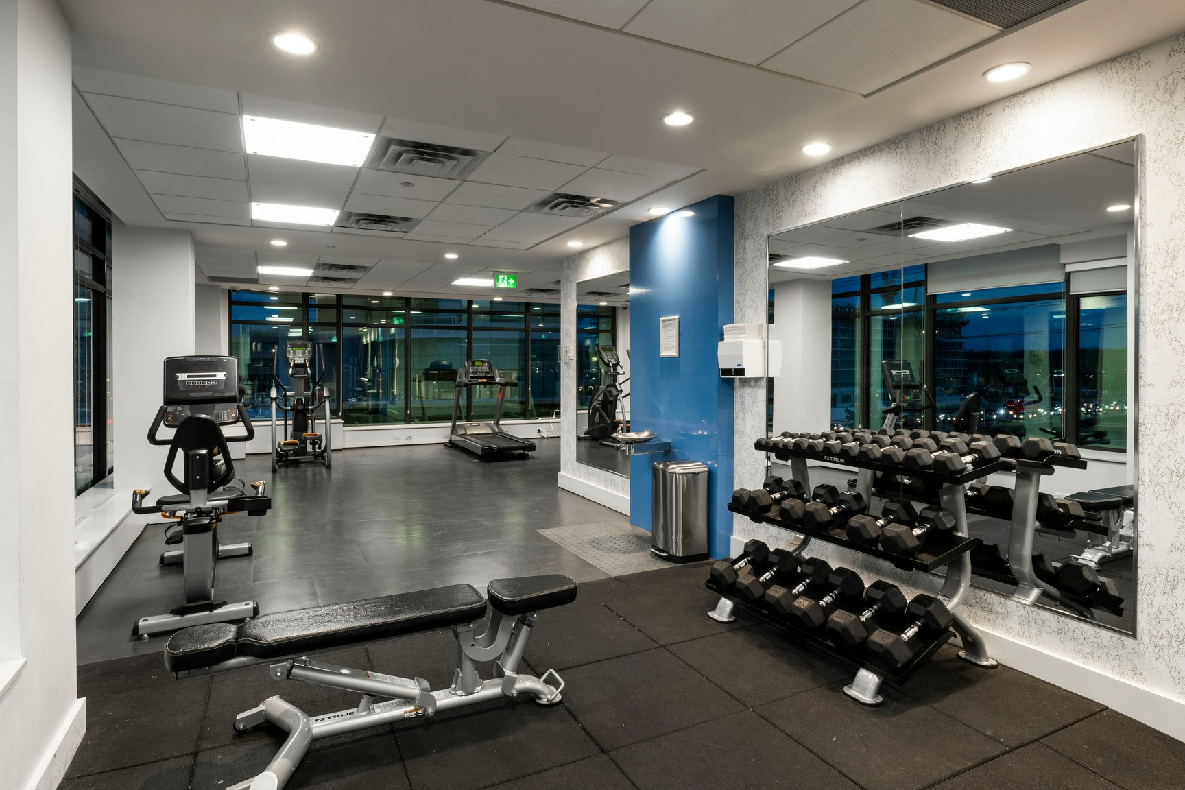 2512-2550 Eglinton Avenue W, Mississauga, ON, L5M 0Y2 4