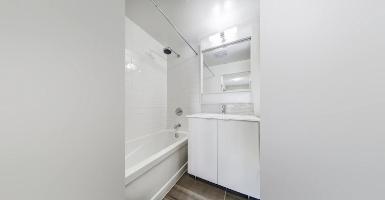1310-2550 Eglinton Avenue W, Mississauga, ON, L5M 0Y2 - 11