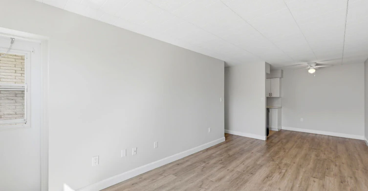 100 Mcfarlane Avenue, Chatham-Kent, ON, N7L 2K4 - 10
