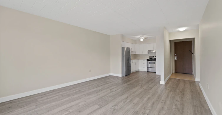 100 Mcfarlane Avenue, Chatham-Kent, ON, N7L 2K4 - 8