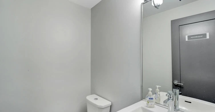 0303-465 Niagara Street, Victoria, BC, V8V 1G9 - 9