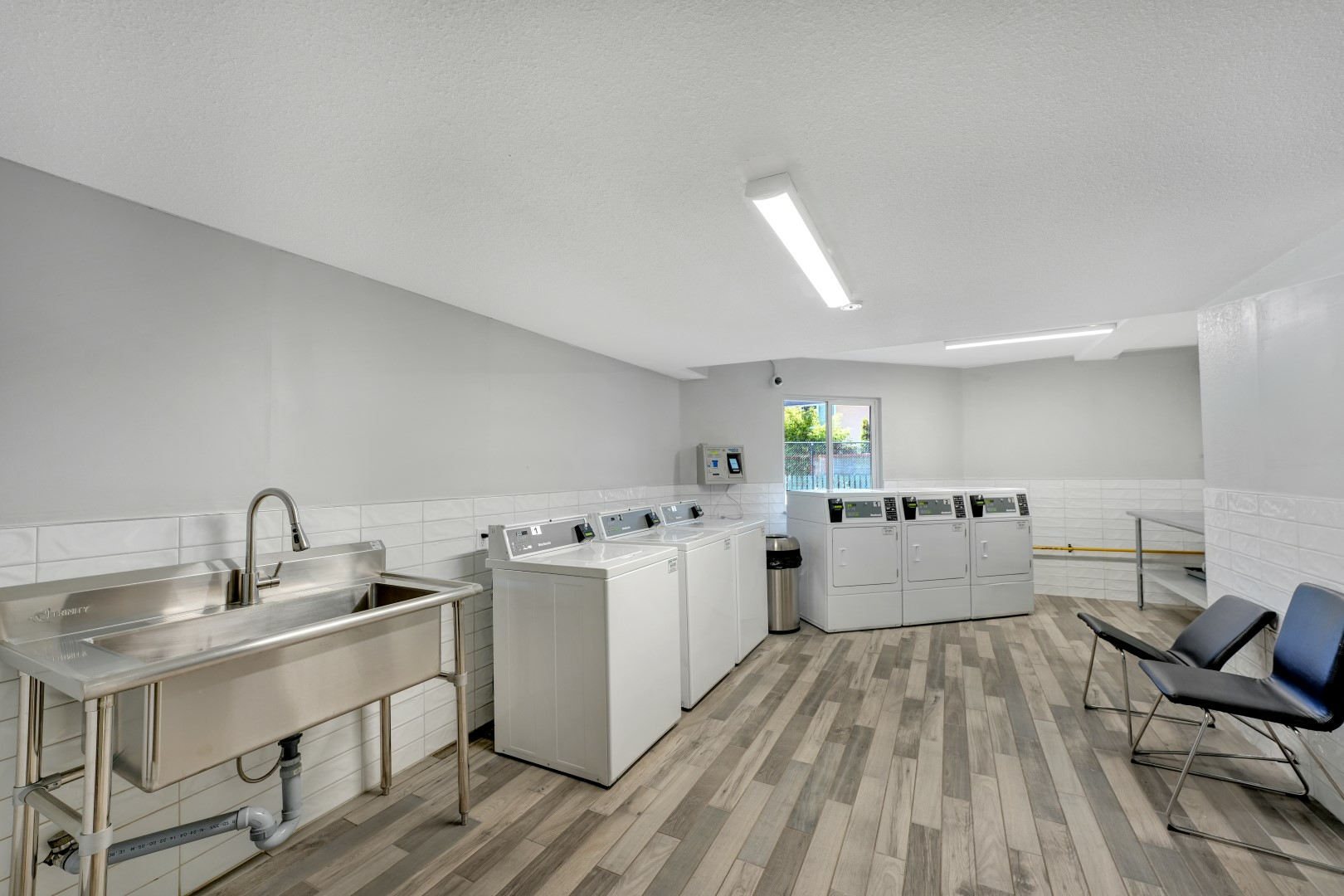 0401-465 Niagara Street, Victoria, BC, V8V 1G9 - 6