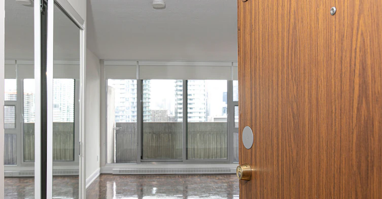 33 Isabella Street East, Toronto, ON, M4Y 2P7 - 2