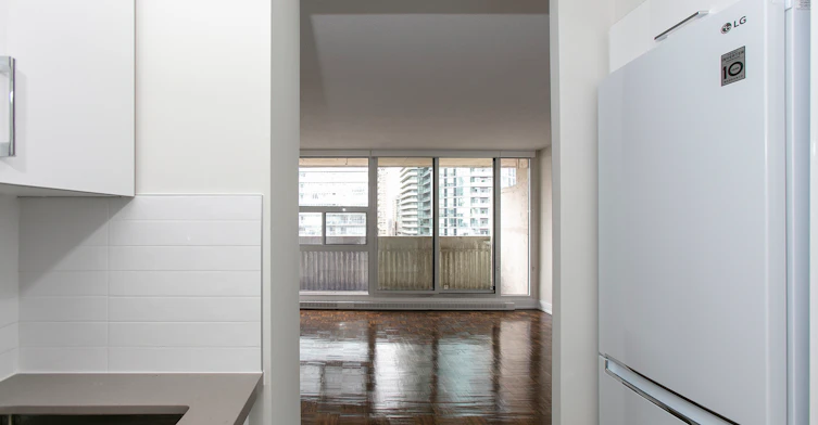 33 Isabella Street East, Toronto, ON, M4Y 2P7 - 2
