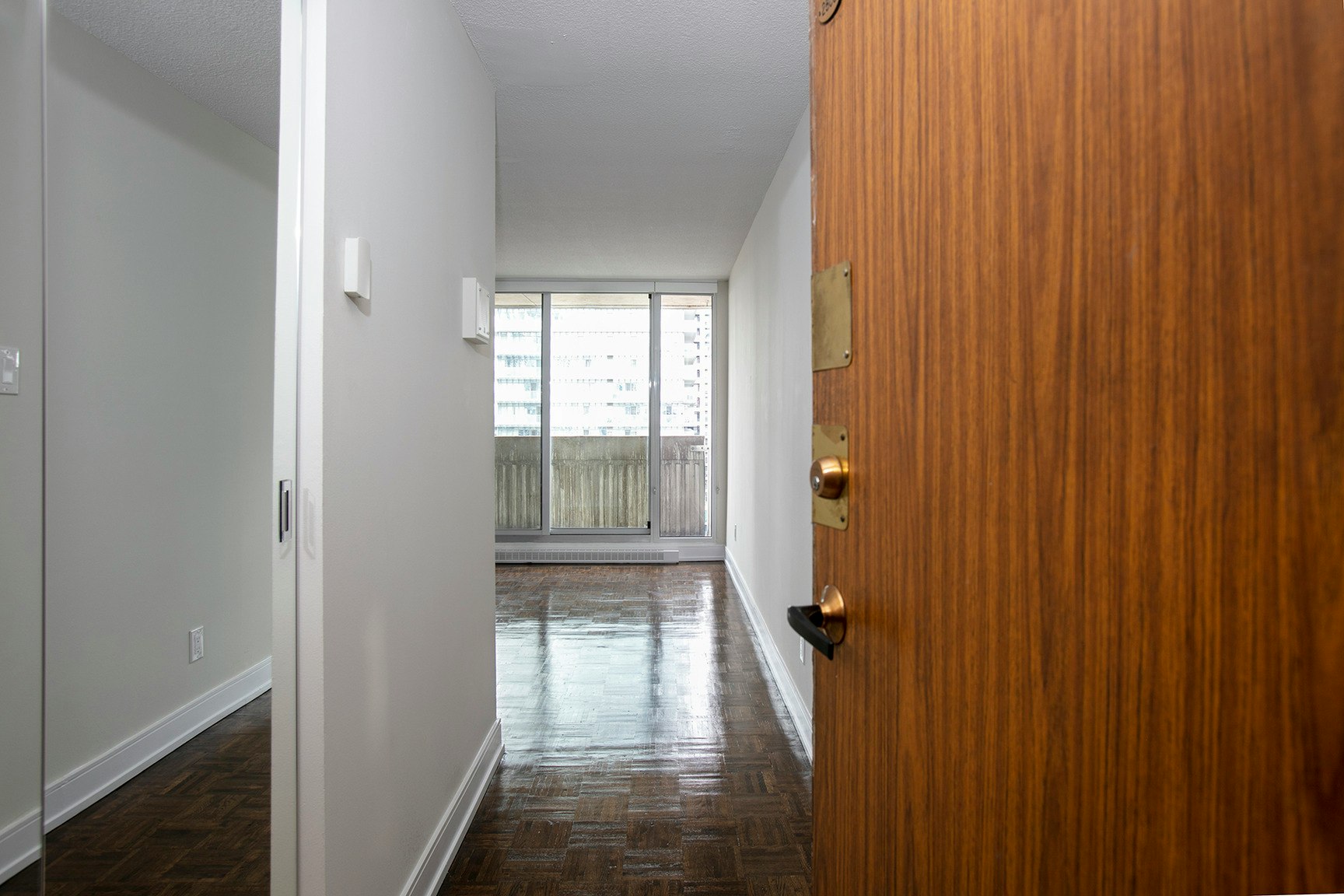 33 Isabella Street East, Toronto, ON, M4Y 2P7 - 8