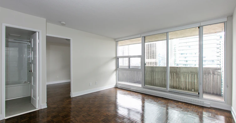 33 Isabella Street East, Toronto, ON, M4Y 2P7 - 3