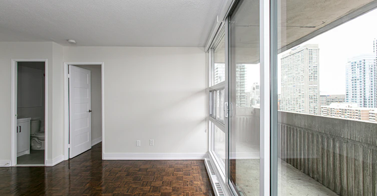 33 Isabella Street East, Toronto, ON, M4Y 2P7 - 4