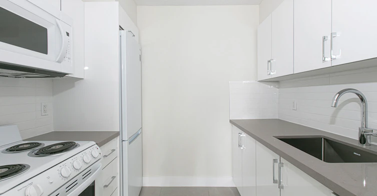 33 Isabella Street East, Toronto, ON, M4Y 2P7 - 3