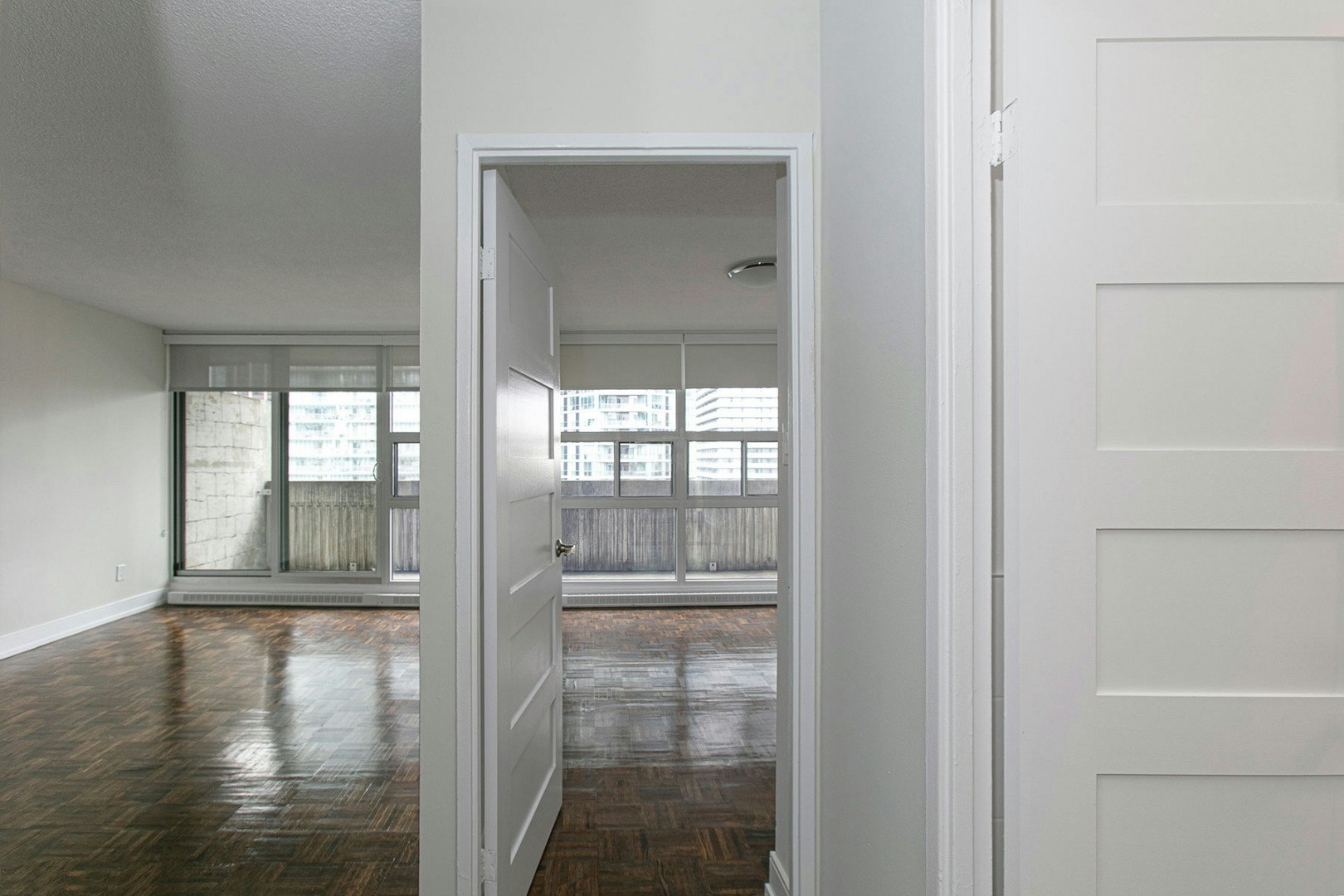 33 Isabella Street East, Toronto, ON, M4Y 2P7 - 2