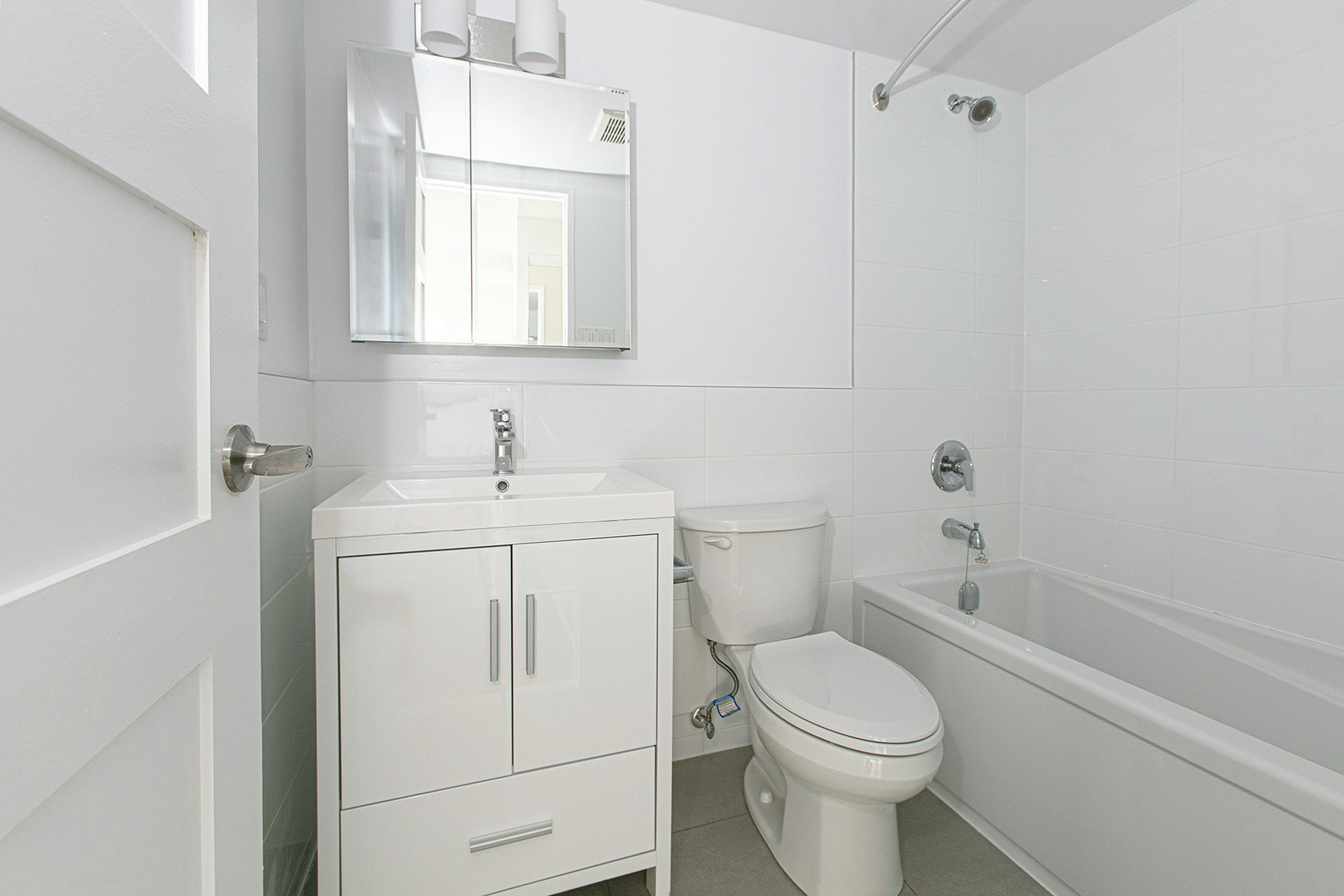 33 Isabella Street East, Toronto, ON, M4Y 2P7 - 6