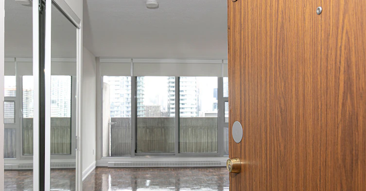 33 Isabella Street East, Toronto, ON, M4Y 2P7 - 5