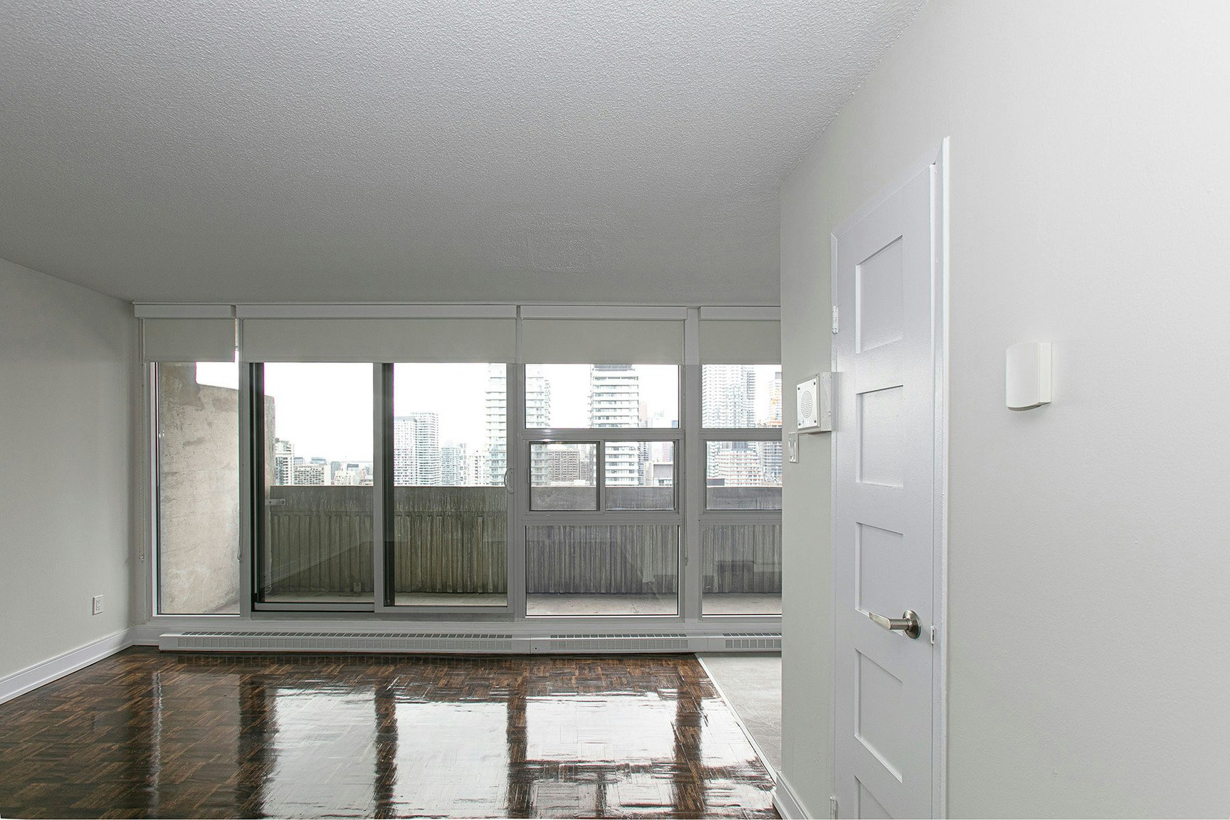 33 Isabella Street East, Toronto, ON, M4Y 2P7