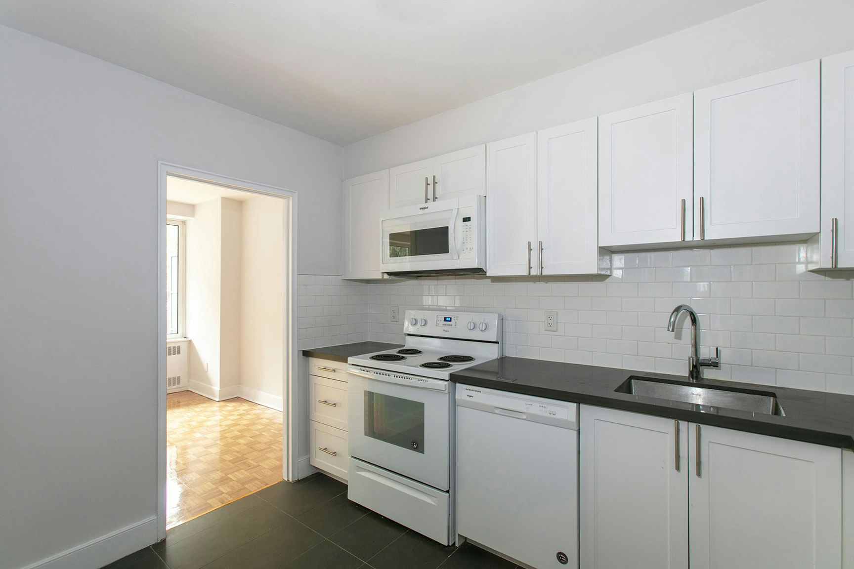 10 Shallmar Boulevard, Toronto, ON, M5N 1J4 - 4