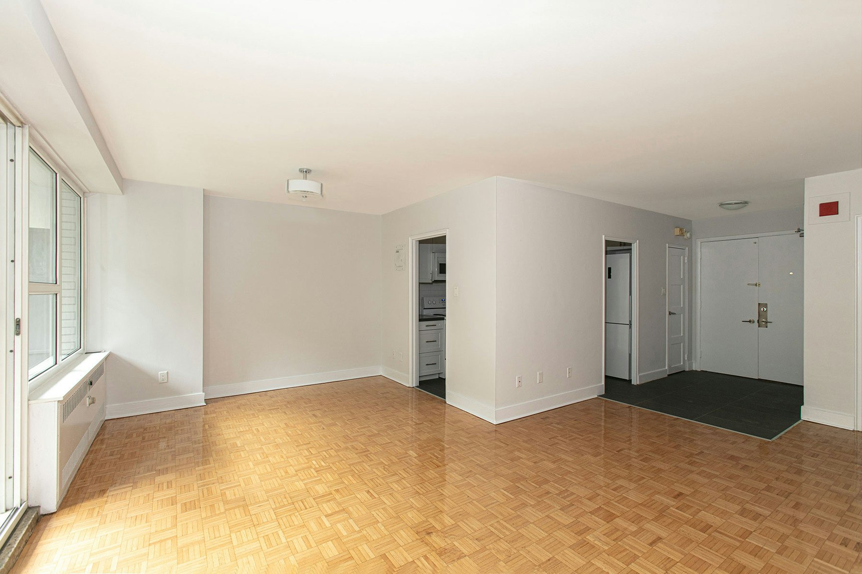 10 Shallmar Boulevard, Toronto, ON, M5N 1J4 - 2