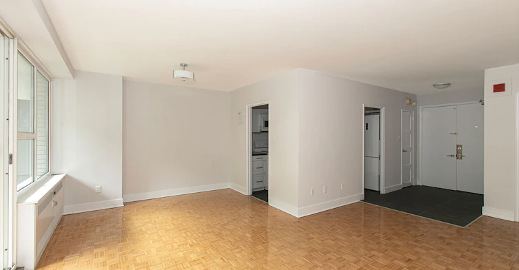 10 Shallmar Boulevard, Toronto, ON, M5N 1J4 - 2