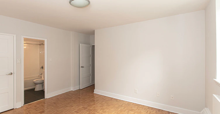 10 Shallmar Boulevard, Toronto, ON, M5N 1J4 - 7