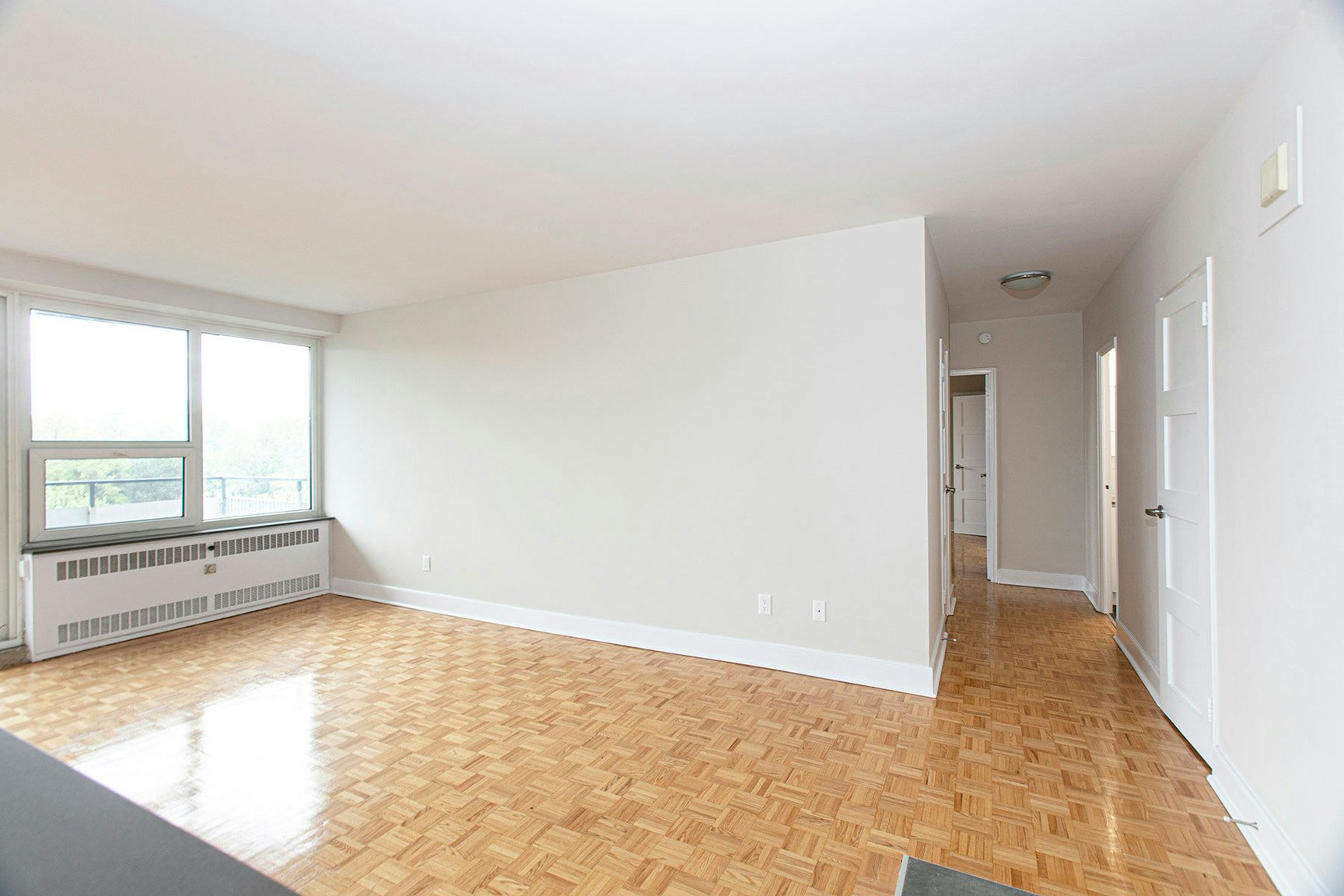 10 Shallmar Boulevard, Toronto, ON, M5N 1J4 - 3