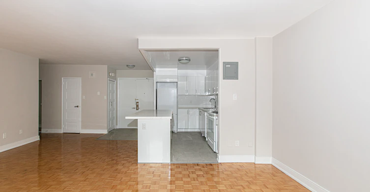 10 Shallmar Boulevard, Toronto, ON, M5N 1J4 - 3