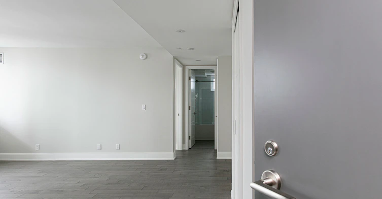 11 Walmer Road, Toronto, ON, M5R 2W9 - 4