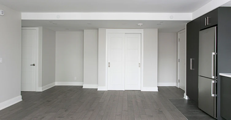 11 Walmer Road, Toronto, ON, M5R 2W9 - 2