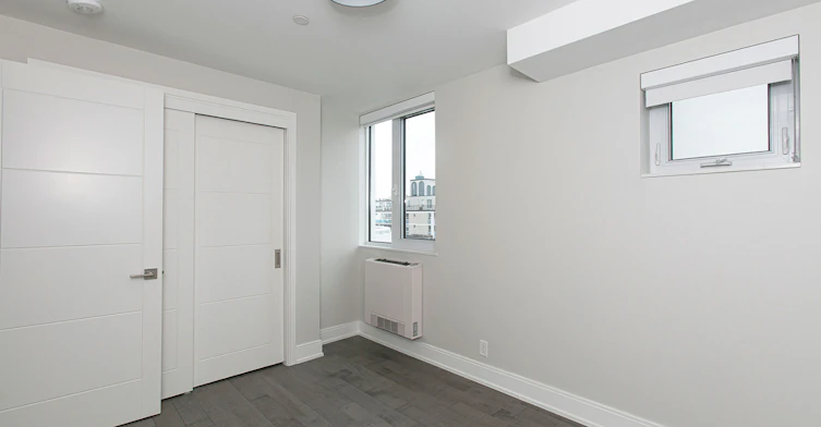 11 Walmer Road, Toronto, ON, M5R 2W9 - 2