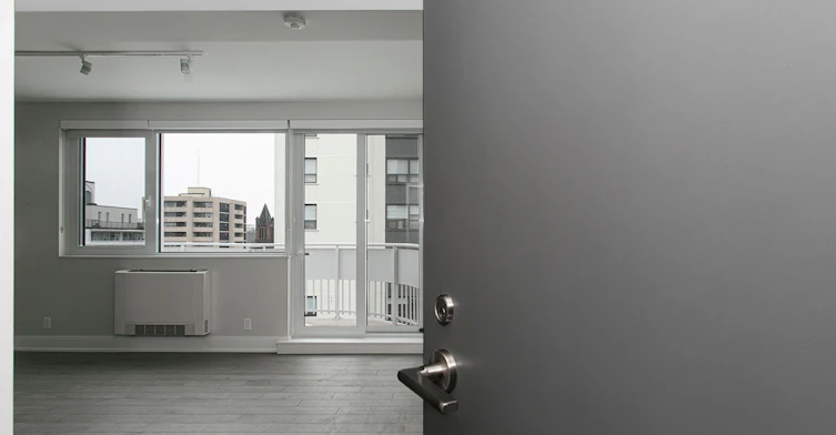 11 Walmer Road, Toronto, ON, M5R 2W9 - 5