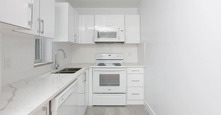 1291 Bayview Avenue, Toronto, ON, M4G 2Z9 - 3