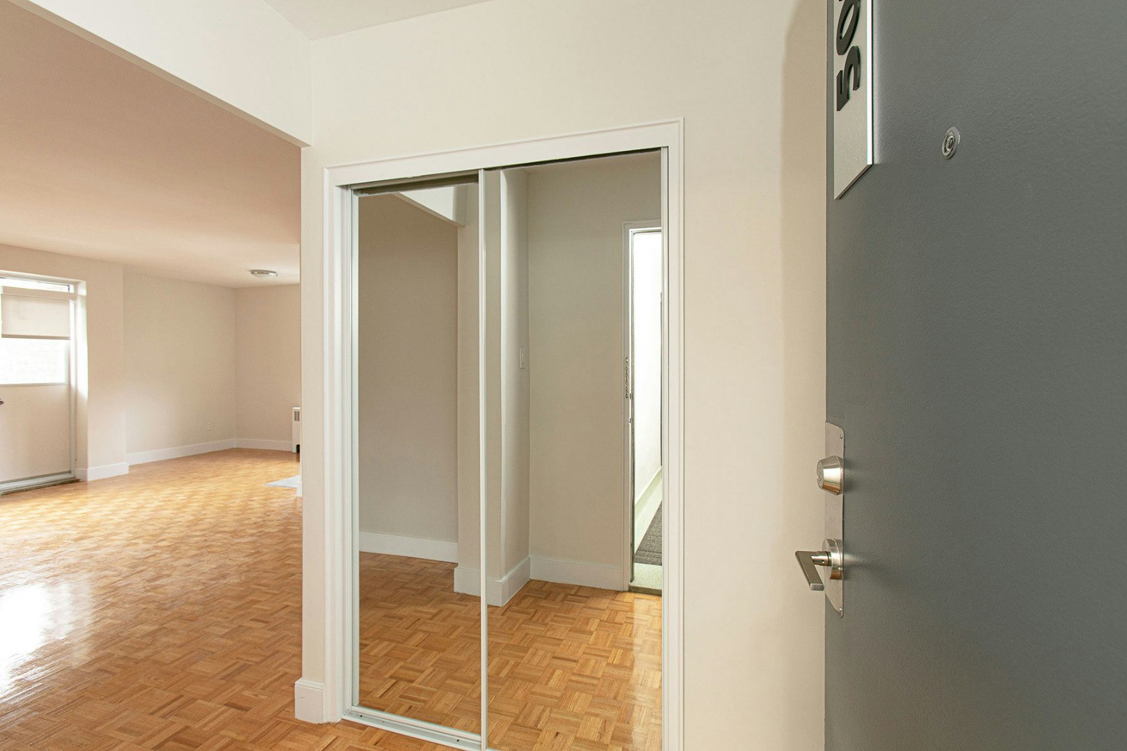 1291 Bayview Avenue, Toronto, ON, M4G 2Z9 - 4