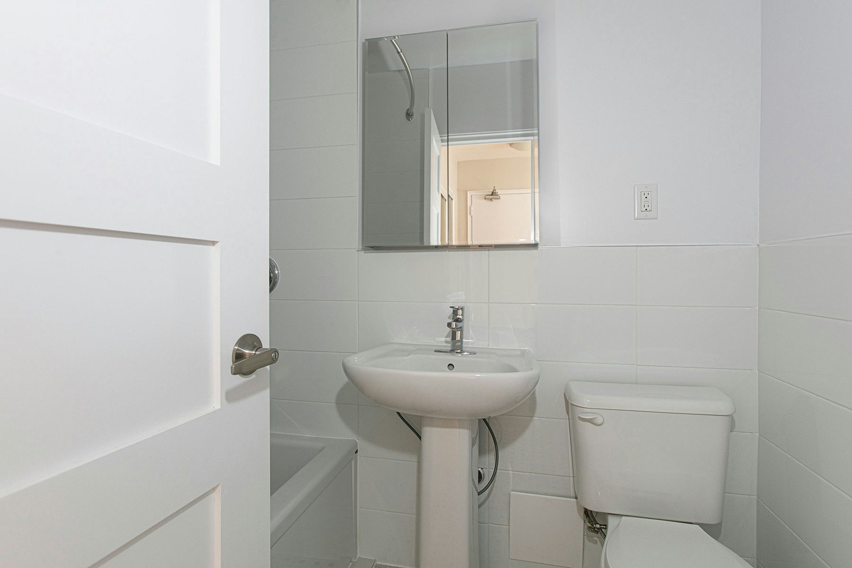 1291 Bayview Avenue, Toronto, ON, M4G 2Z9 - 3